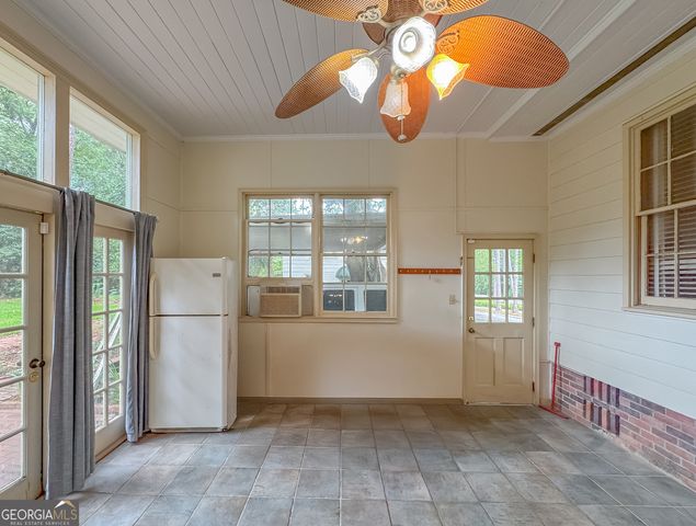 909 Fourth Street NW, Cairo, GA 39828