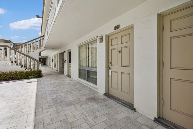 5450 Hollywood Blvd 107, Hollywood, FL 33021