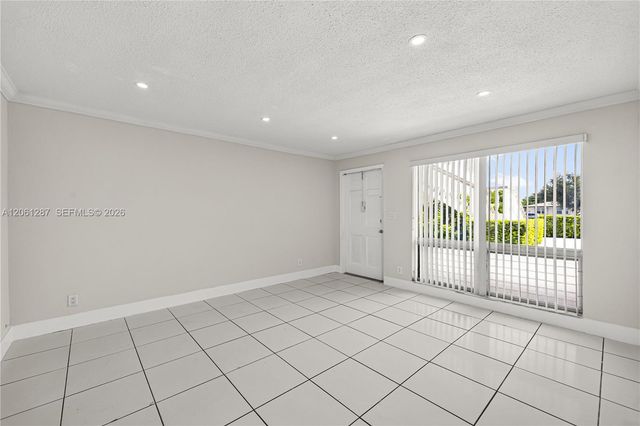 5450 Hollywood Blvd 107, Hollywood, FL 33021