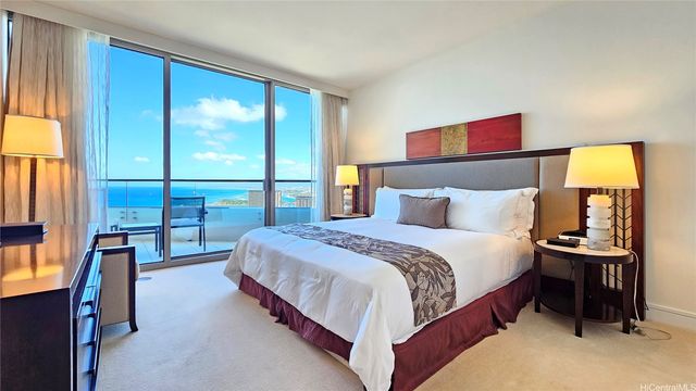 223 Saratoga Road 3603, Honolulu, HI 96815