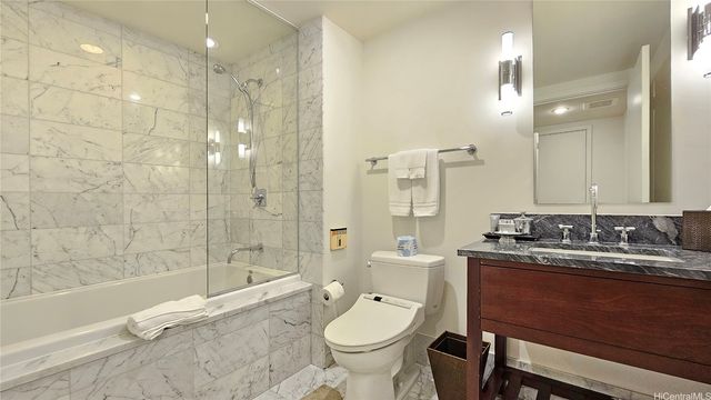 223 Saratoga Road 3603, Honolulu, HI 96815