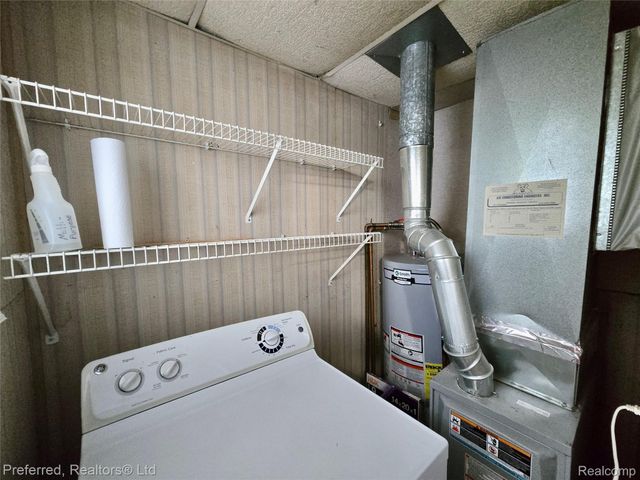 20954 Rensselaer Street, Farmington Hills, MI 48336