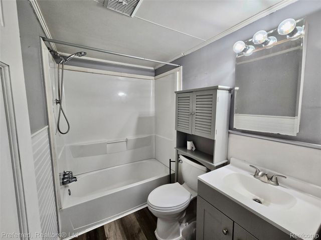 20954 Rensselaer Street, Farmington Hills, MI 48336