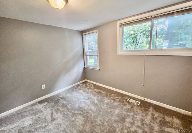 20954 Rensselaer Street, Farmington Hills, MI 48336