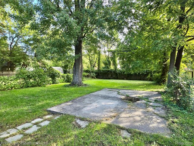 20954 Rensselaer Street, Farmington Hills, MI 48336