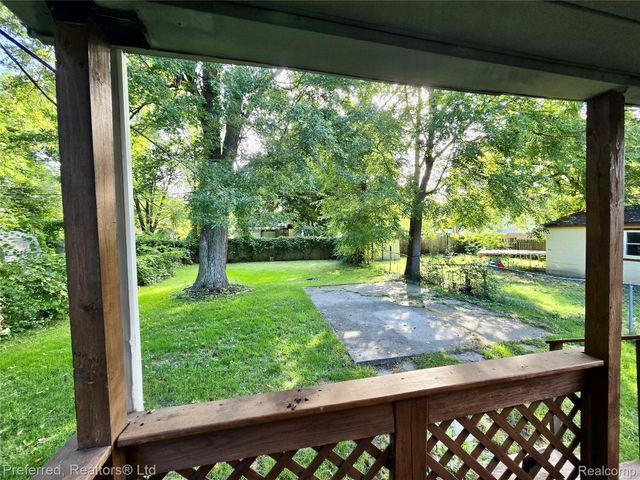 20954 Rensselaer Street, Farmington Hills, MI 48336