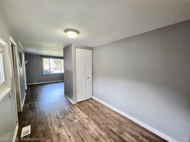 20954 Rensselaer Street, Farmington Hills, MI 48336
