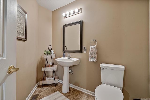 2800 Wildrose, Paragould, AR 72450