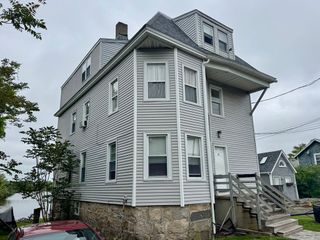 18 Beach Street, Fairhaven, MA 02719