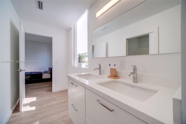 8660 Arboretum Ln, Miami, FL 33138