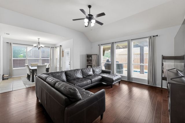 2760 Explorador, Grand Prairie, TX 75054