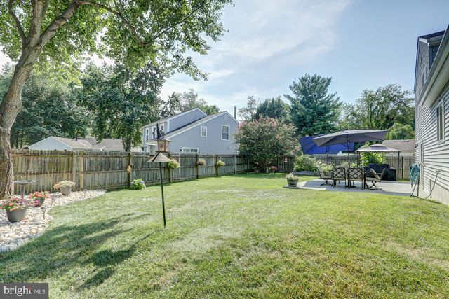 6 THREE RIVERS DR, Newark, DE 19702