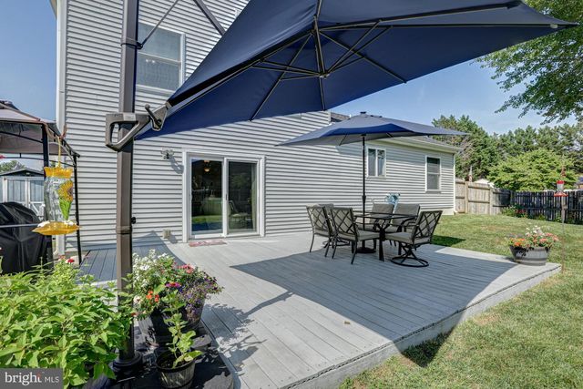 6 THREE RIVERS DR, Newark, DE 19702