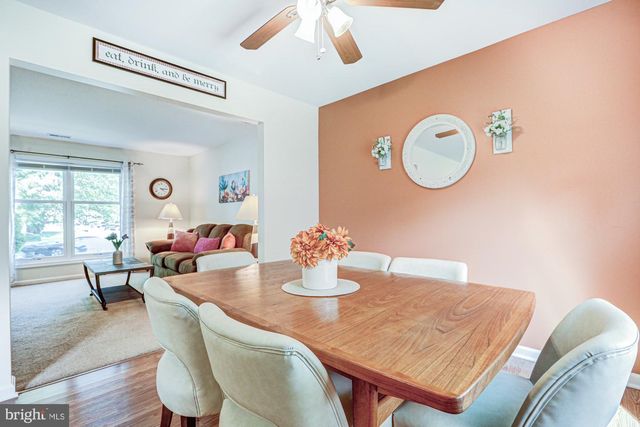 6 THREE RIVERS DR, Newark, DE 19702