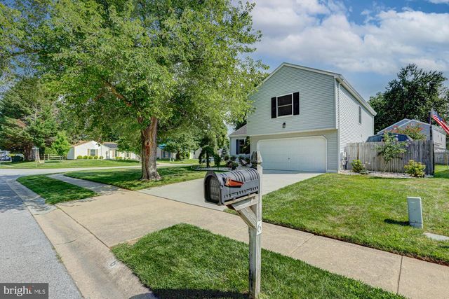 6 THREE RIVERS DR, Newark, DE 19702