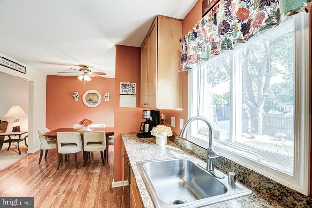 6 THREE RIVERS DR, Newark, DE 19702
