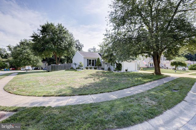 6 THREE RIVERS DR, Newark, DE 19702