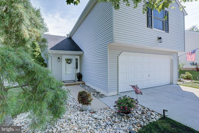 6 THREE RIVERS DR, Newark, DE 19702