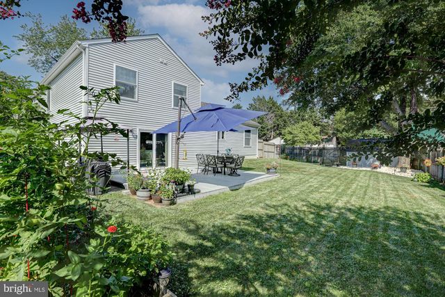 6 THREE RIVERS DR, Newark, DE 19702