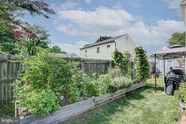 6 THREE RIVERS DR, Newark, DE 19702