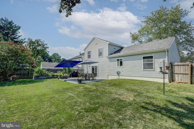 6 THREE RIVERS DR, Newark, DE 19702