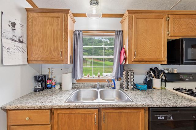 101 Joseph LANE, Mcdonald, PA 15057