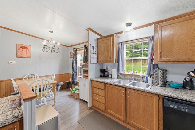 101 Joseph LANE, Mcdonald, PA 15057