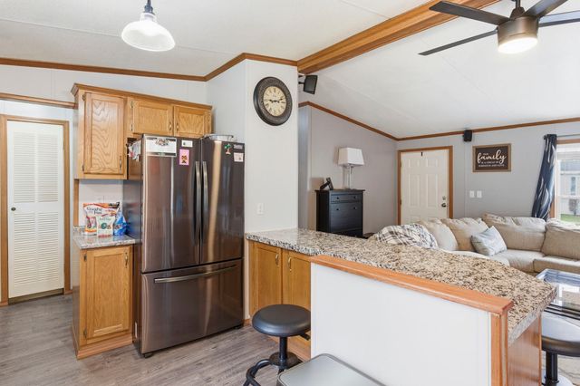 101 Joseph LANE, Mcdonald, PA 15057