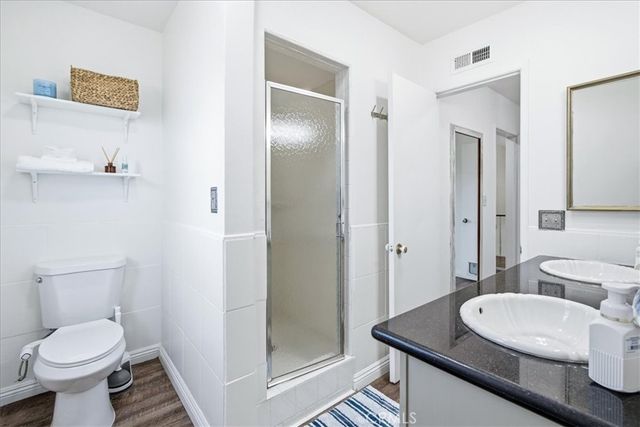 836 S Greengrove, Orange, CA 92866