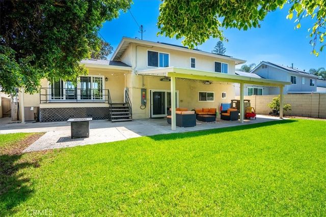 836 S Greengrove, Orange, CA 92866