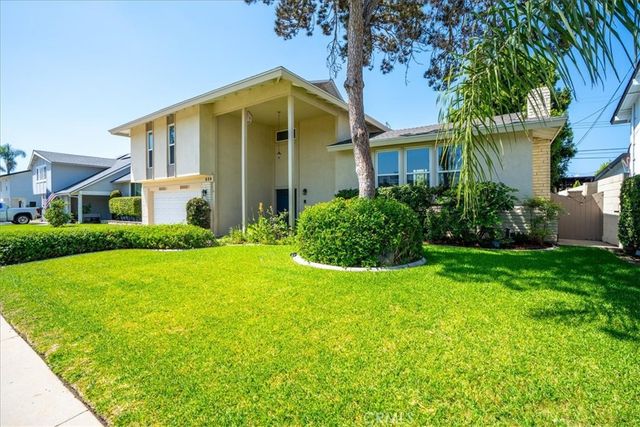 836 S Greengrove, Orange, CA 92866