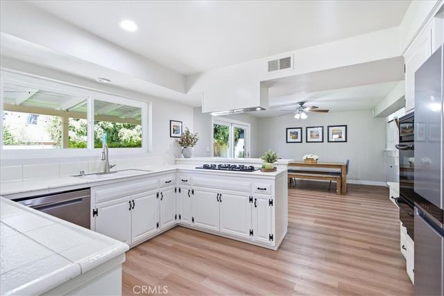 836 S Greengrove, Orange, CA 92866