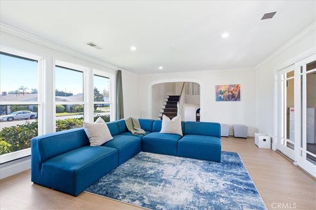 836 S Greengrove, Orange, CA 92866