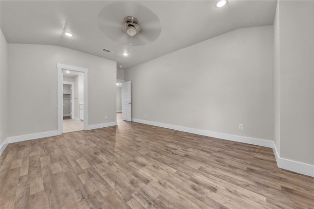 513 Creekbend Street, Crowley, TX 76036