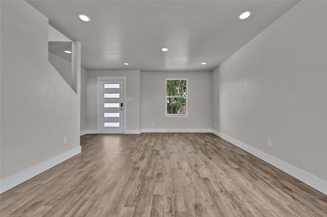 513 Creekbend Street, Crowley, TX 76036