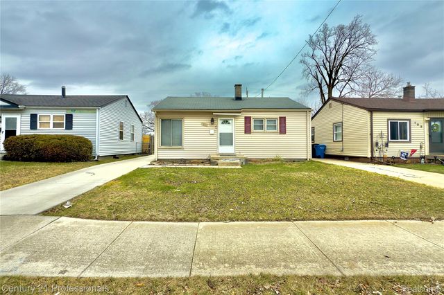 95 E Dallas Avenue, Madison Heights, MI 48071