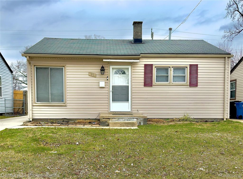 95 E Dallas Avenue, Madison Heights, MI 48071