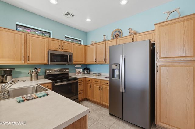 306 N Cape Royal Drive, Green Valley, AZ 85614