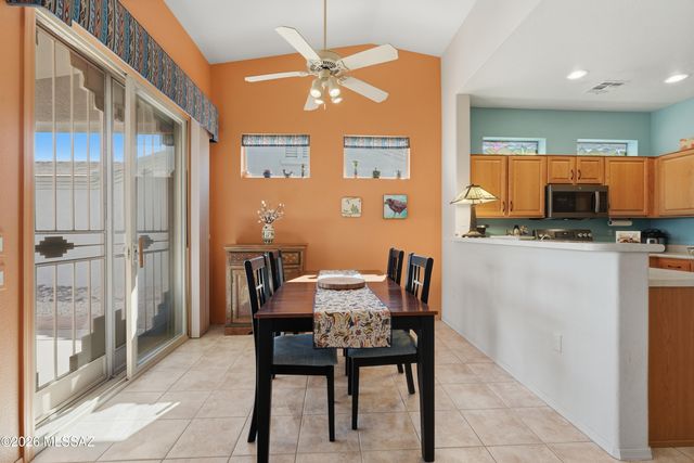 306 N Cape Royal Drive, Green Valley, AZ 85614