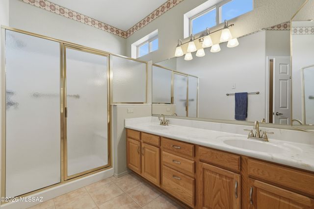 306 N Cape Royal Drive, Green Valley, AZ 85614