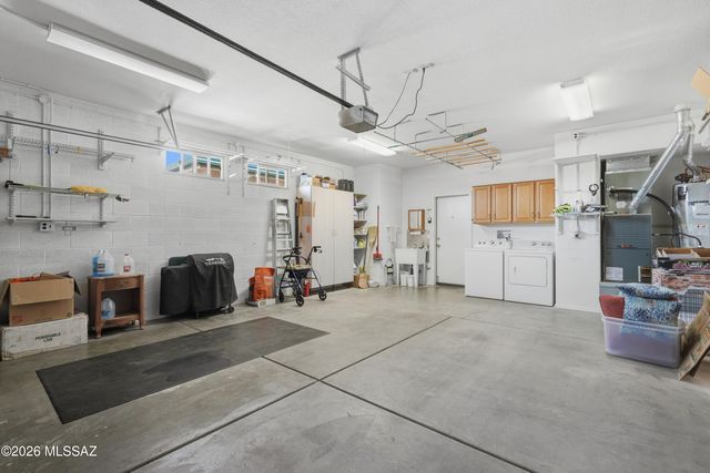 306 N Cape Royal Drive, Green Valley, AZ 85614