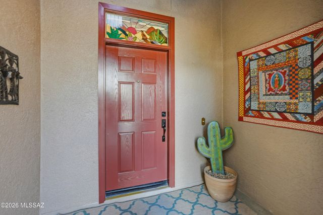 306 N Cape Royal Drive, Green Valley, AZ 85614