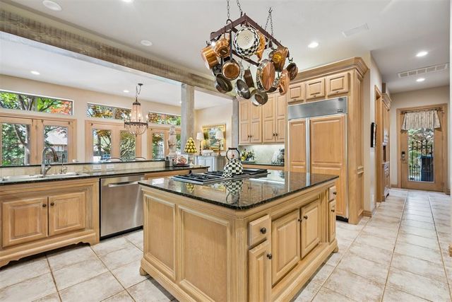 18709 Saddle River Drive, Edmond, OK 73012