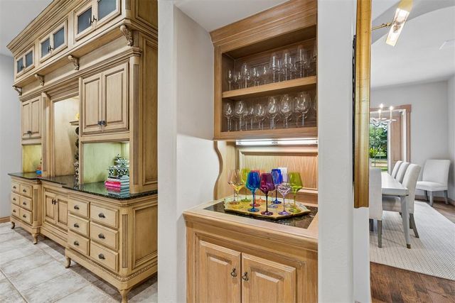 18709 Saddle River Drive, Edmond, OK 73012