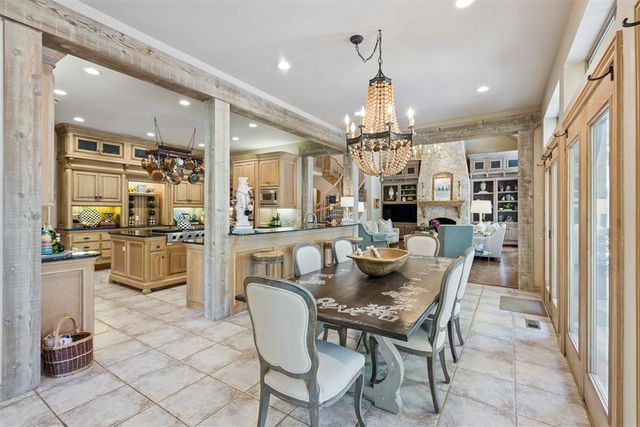 18709 Saddle River Drive, Edmond, OK 73012