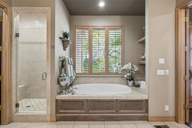 18709 Saddle River Drive, Edmond, OK 73012