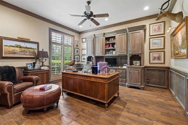 18709 Saddle River Drive, Edmond, OK 73012