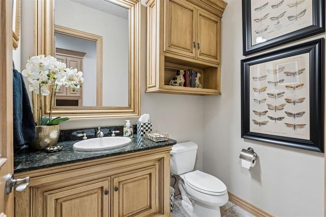 18709 Saddle River Drive, Edmond, OK 73012