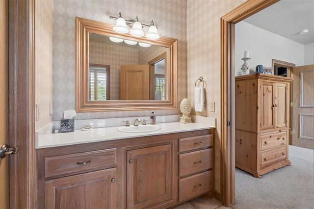 18709 Saddle River Drive, Edmond, OK 73012