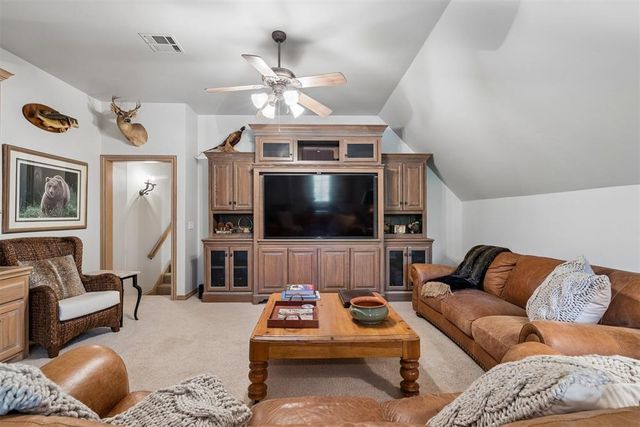 18709 Saddle River Drive, Edmond, OK 73012